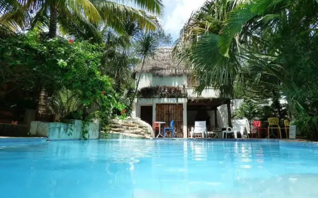 Romaya Condo Hotel
