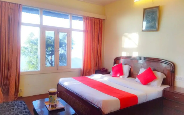 Hotel Surya Resort