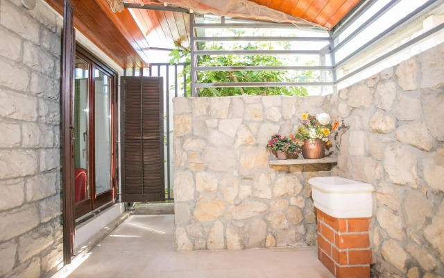 Garden Apartment Hotel