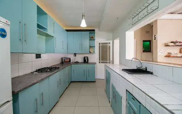 Mauya Guesthouse