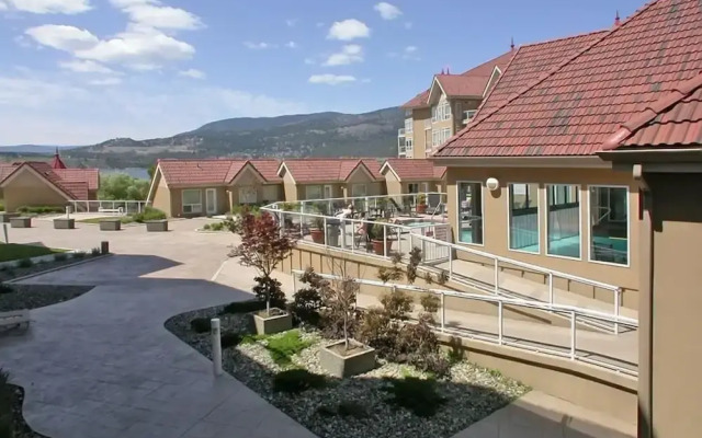 Discovery Bay Resort by KVR