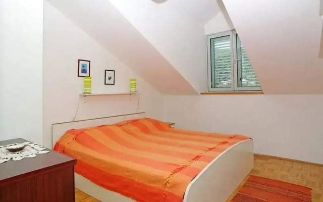 Apartments Tomasic - Two Bedroom Apartment With Terrace and Sea View