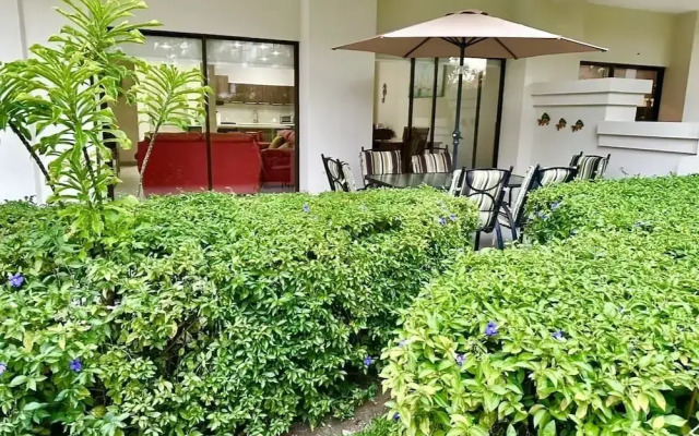 Private Modern Condo by Jacó Beach