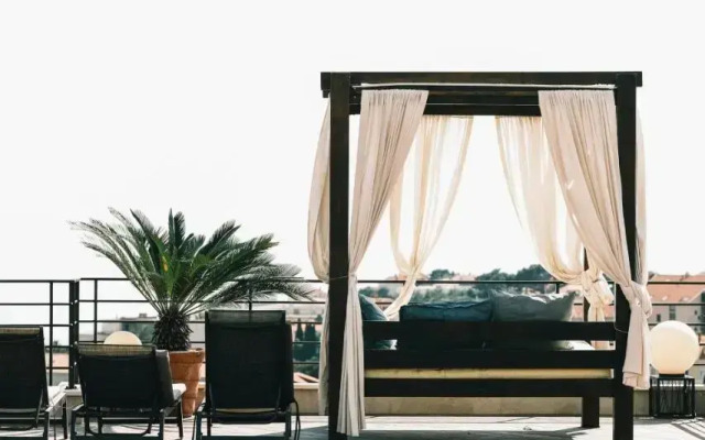 Residence top location apt. 1 Marghareta with sea view