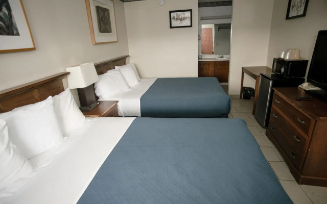 Pacific Inn