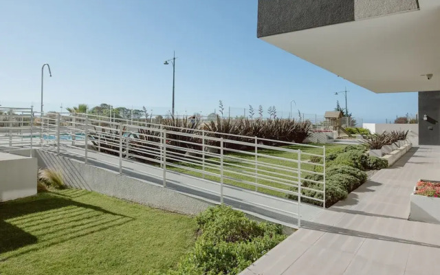 Miramar Drive
