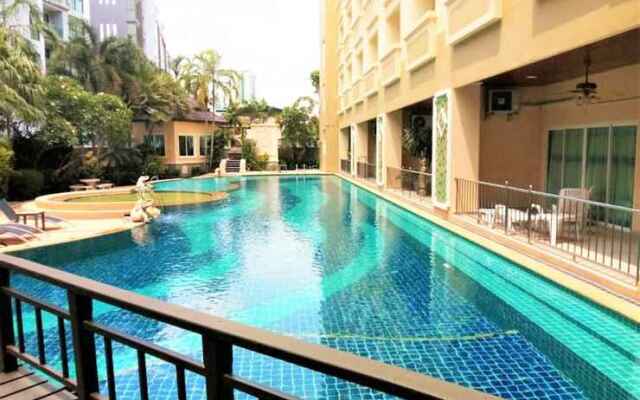 Large Studio Condo Jomtien