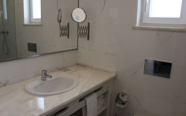 River Inn by AC Hospitality Management