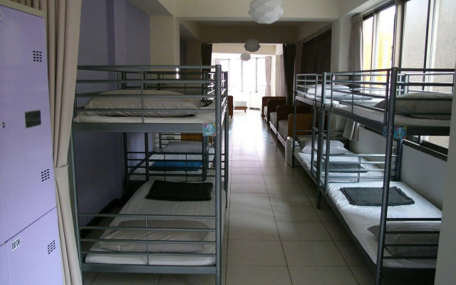 Tavern L Hostel