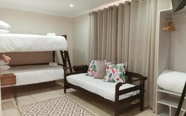 Отель Telos at Connor