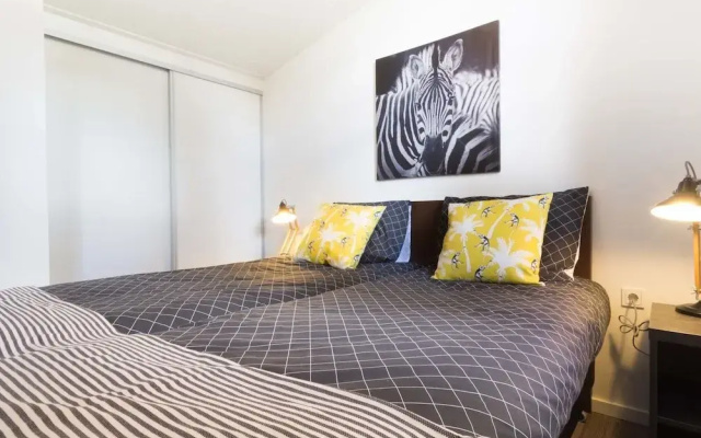 Chalet in a Holiday Park, 18 km. From Rotterdam
