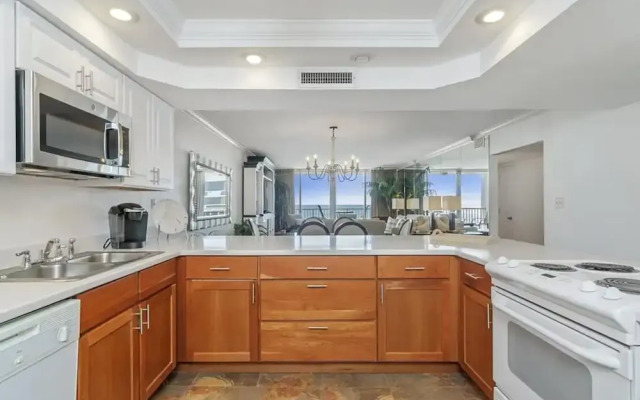 Shoreline Towers 1113