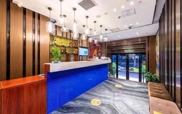 CHEERMAY HOTELS (Guangzhou Pazhou Exhibition Center Chigang Metro Station)