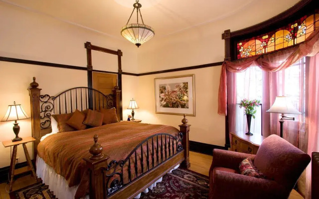 Madeleine Bed & Breakfast Inn