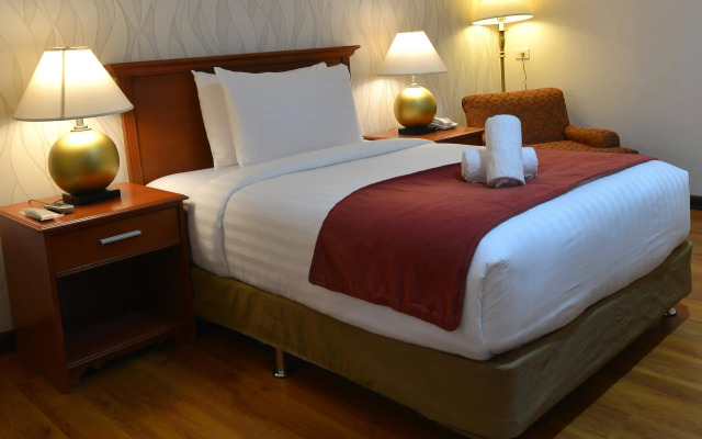 Royal Suites Condotel