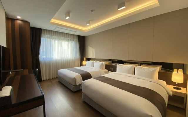 New Donghae Hotel