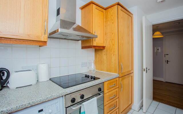 2 Bedroom Flat In East London