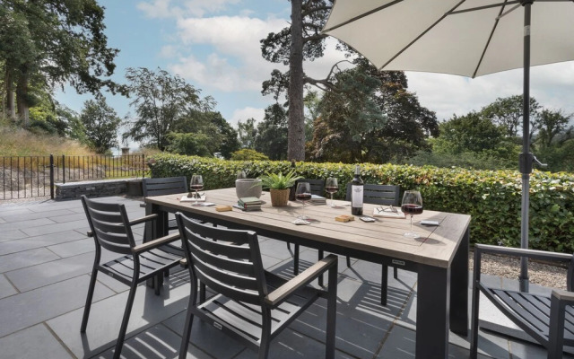 Barakat Lakes Escape