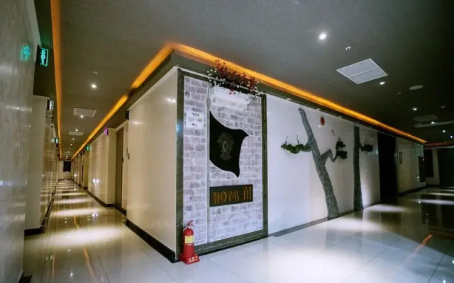 Hotel M