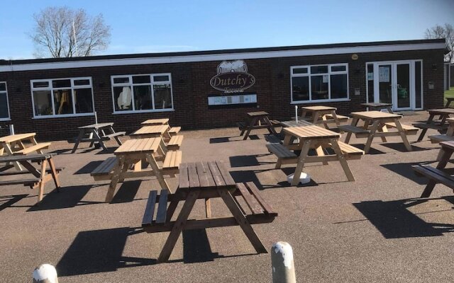 2 bed dog Friendly Chalet on Sunbeach Scratby