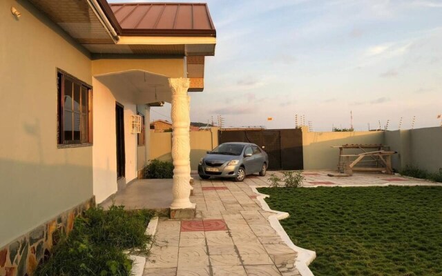 Charming 3-bed House in Kokrobite