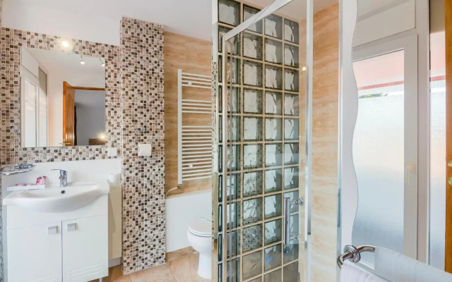 Tranzzit Hotel