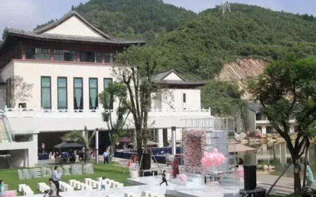 Zunyi Yipin Yangzun  Hotel