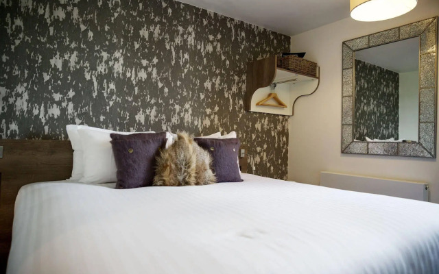 The Lodge Hotel
