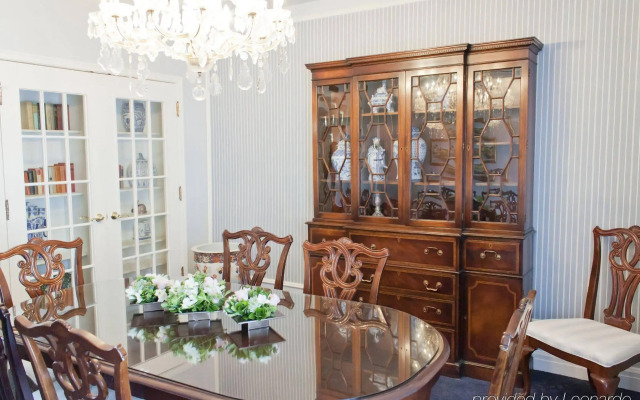 The Hotel Saskatchewan, Autograph Collection