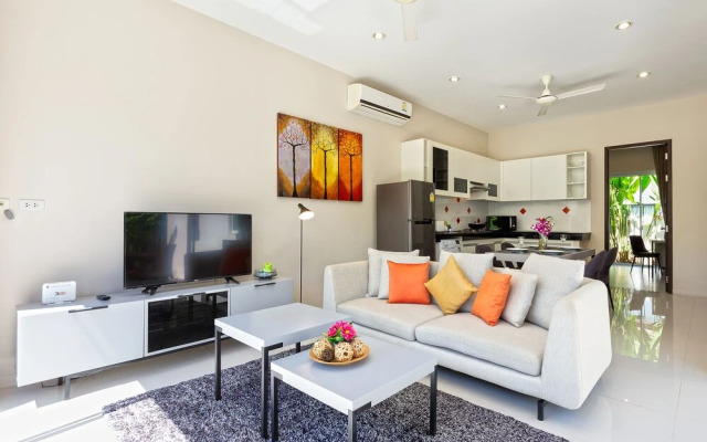 Tropical Holiday 2BR Pool Villa Greens 9