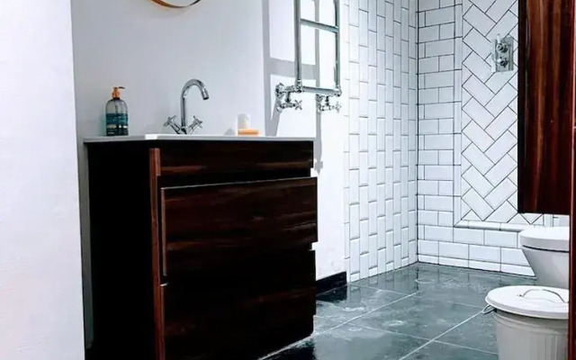 Remarkable 7-bed House in London