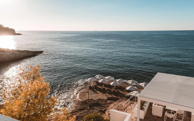 Apollo Resort