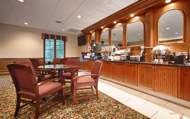 Red Roof Inn & Suites Hazleton