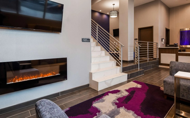 Best Western Plus Stadium Inn