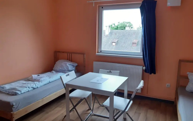 2-Rent Group Hostel Rooms&Apartments TUB19A