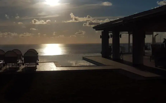 White Club Residence