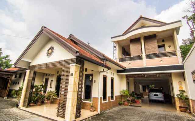 Adalia Homestay Semarang