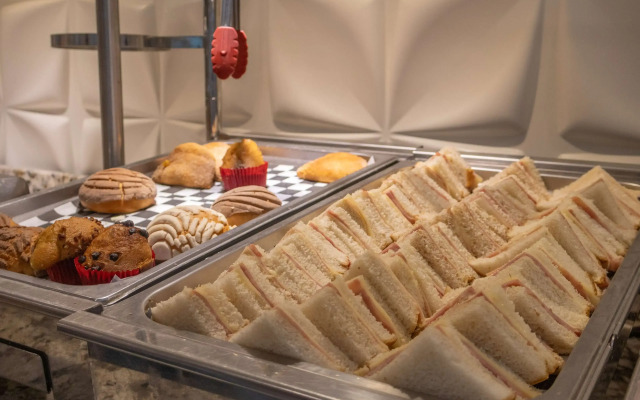 BEST WESTERN Plus Monterrey Colon