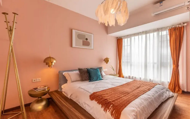 Locals Boutique Apartment Huafa Plaza 5