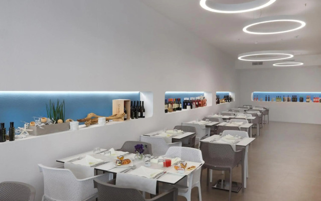 M&F Hotel