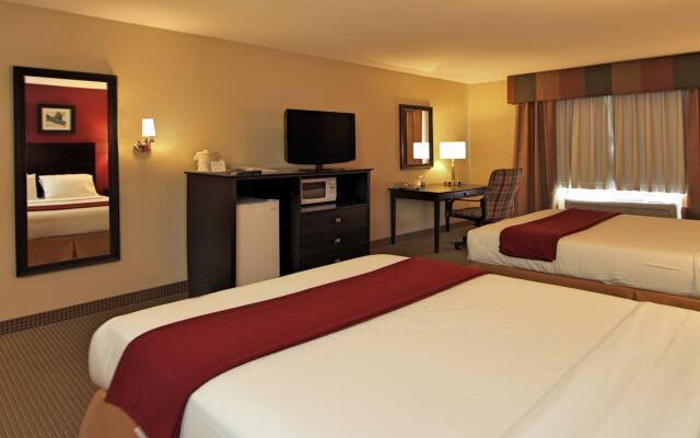 Holiday Inn Express Hotel & Suites Defiance, an IHG Hotel