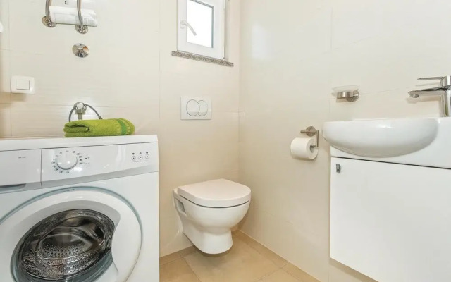 Amazing Home in Koromacno With Wifi and 2 Bedrooms