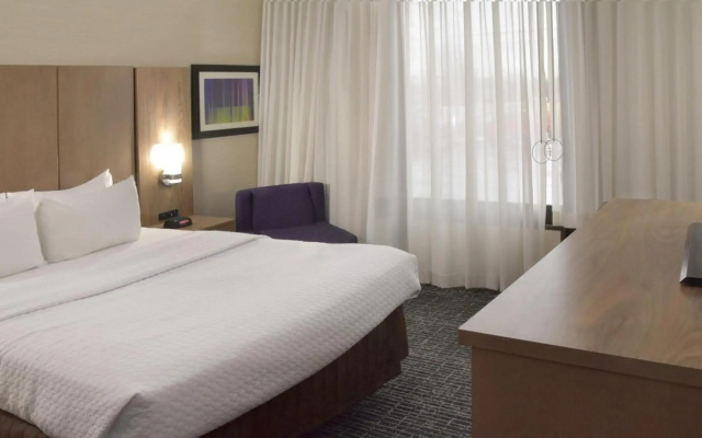 Crowne Plaza Cleveland Airport by IHG
