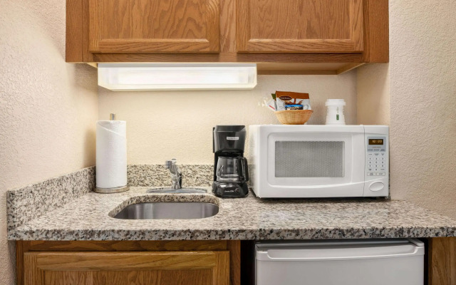 Hawthorn Extended Stay by Wyndham Decatur