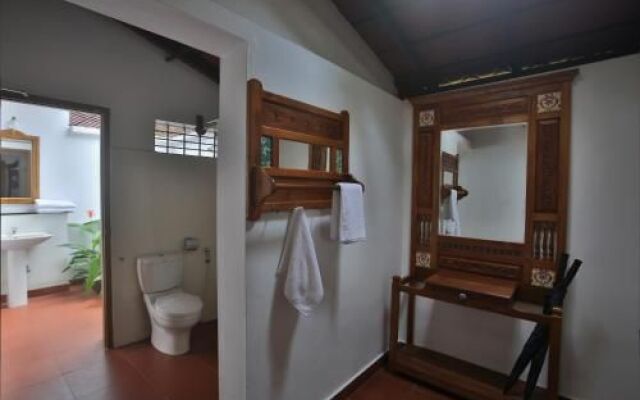 Palmgrove Lake Resort