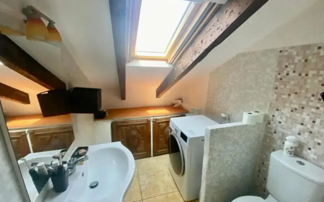 Bright And Cosy 50 M In The Heart Of Nice