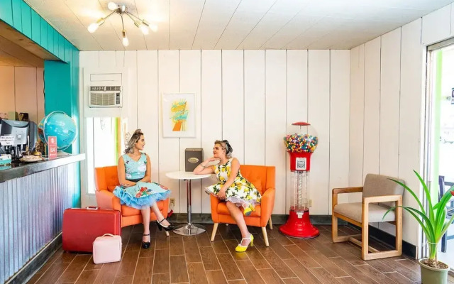 The Atomic Blue Motor-Inn