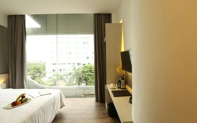 Ozone Hotel Pantai Indah Kapuk