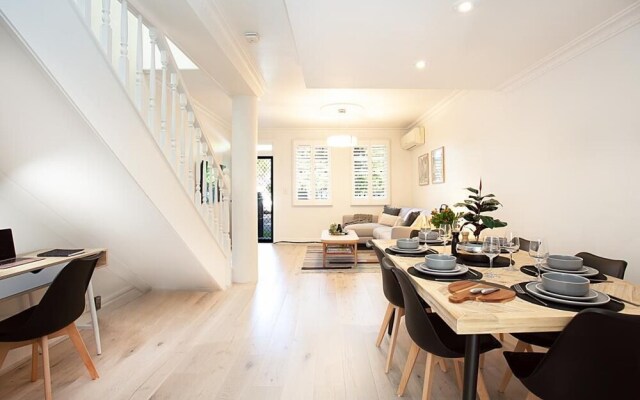 THE RENWICK - Hosted by: L'Abode Accommodation