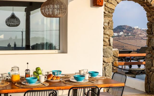 Ortus White Mykonian Luxury Villa